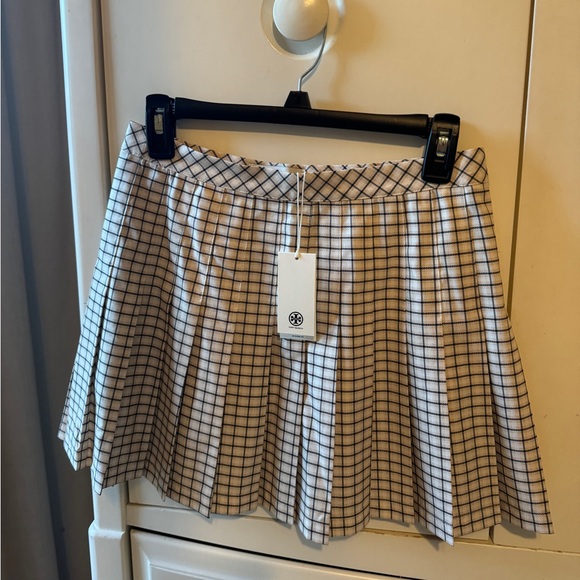 TORY BURCH PLEATED PRINTED TENNIS SKIRT - Picture 2 of 9